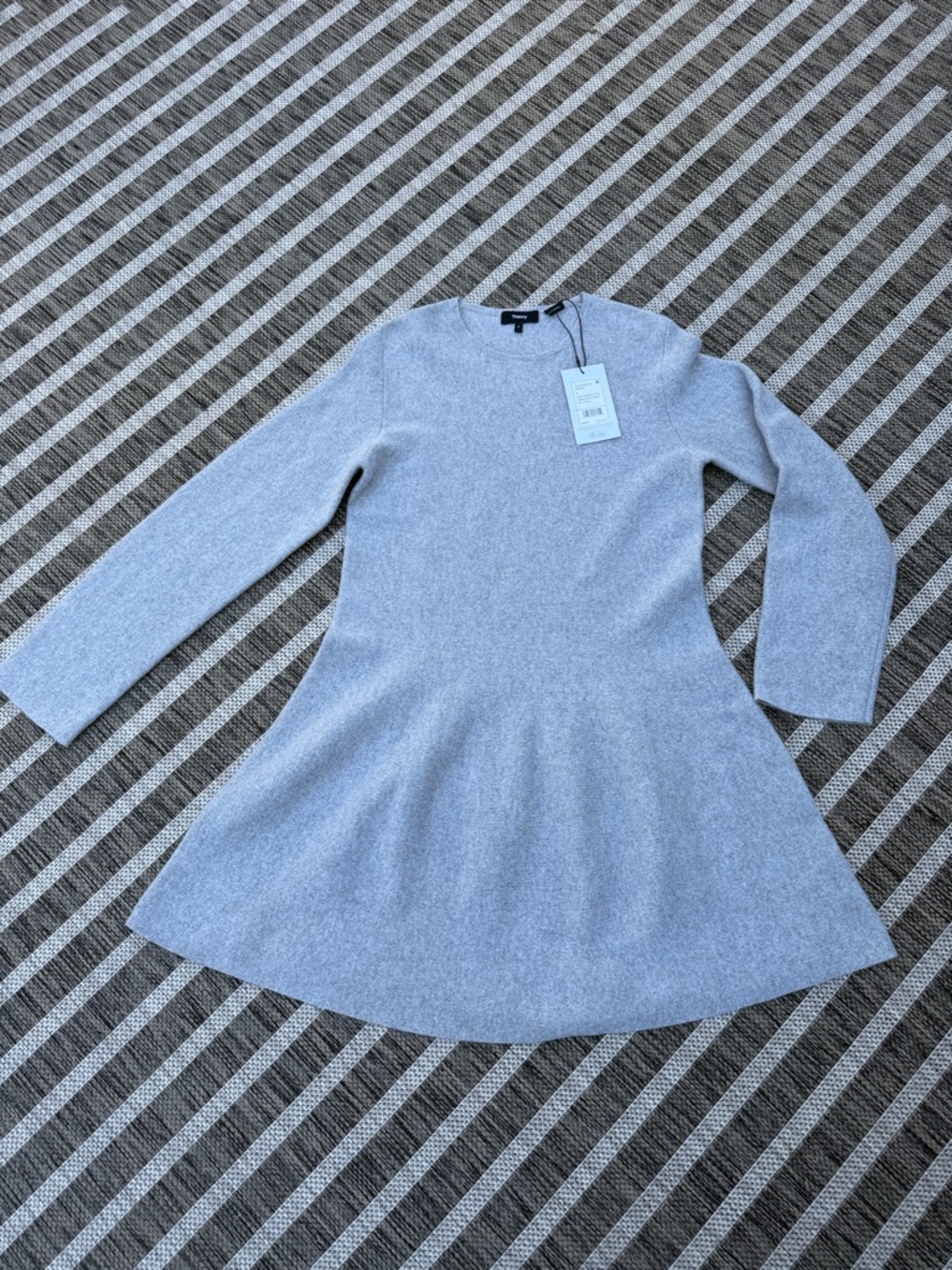 Theory Light Gray Long-Sleeve Fit & Flare Knit Dress Wool/cashmere blend